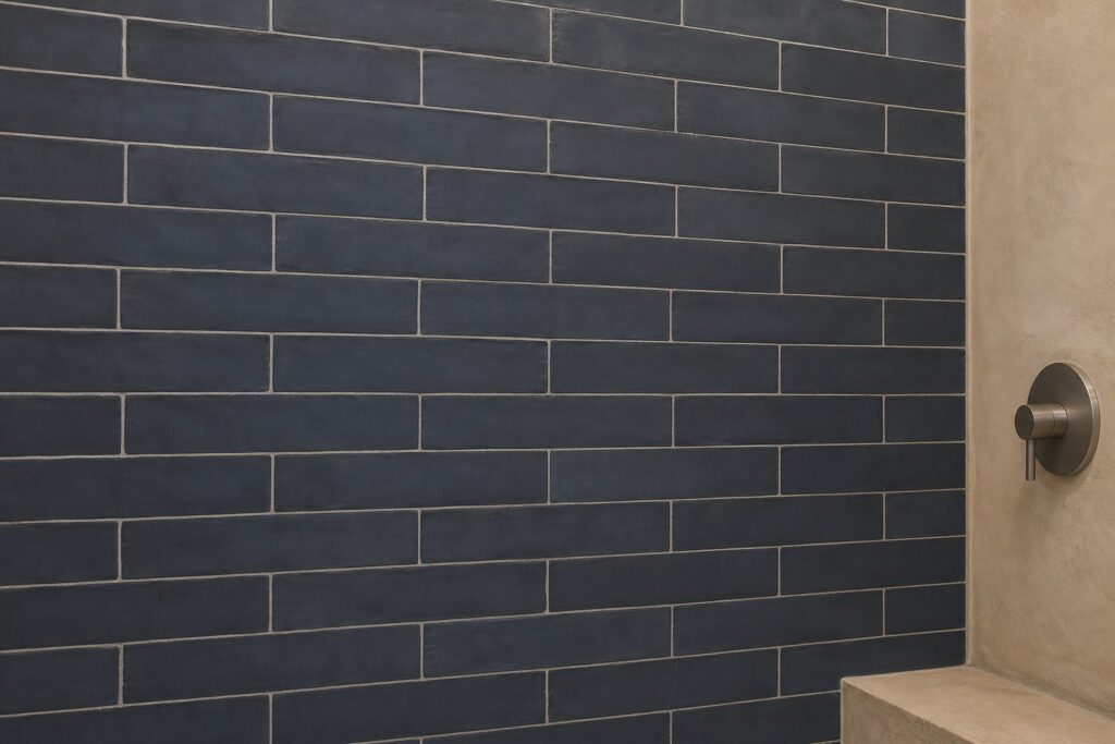 Carrelage métro Marine COLONIAL Mat 7,5x30 - ambiance douche