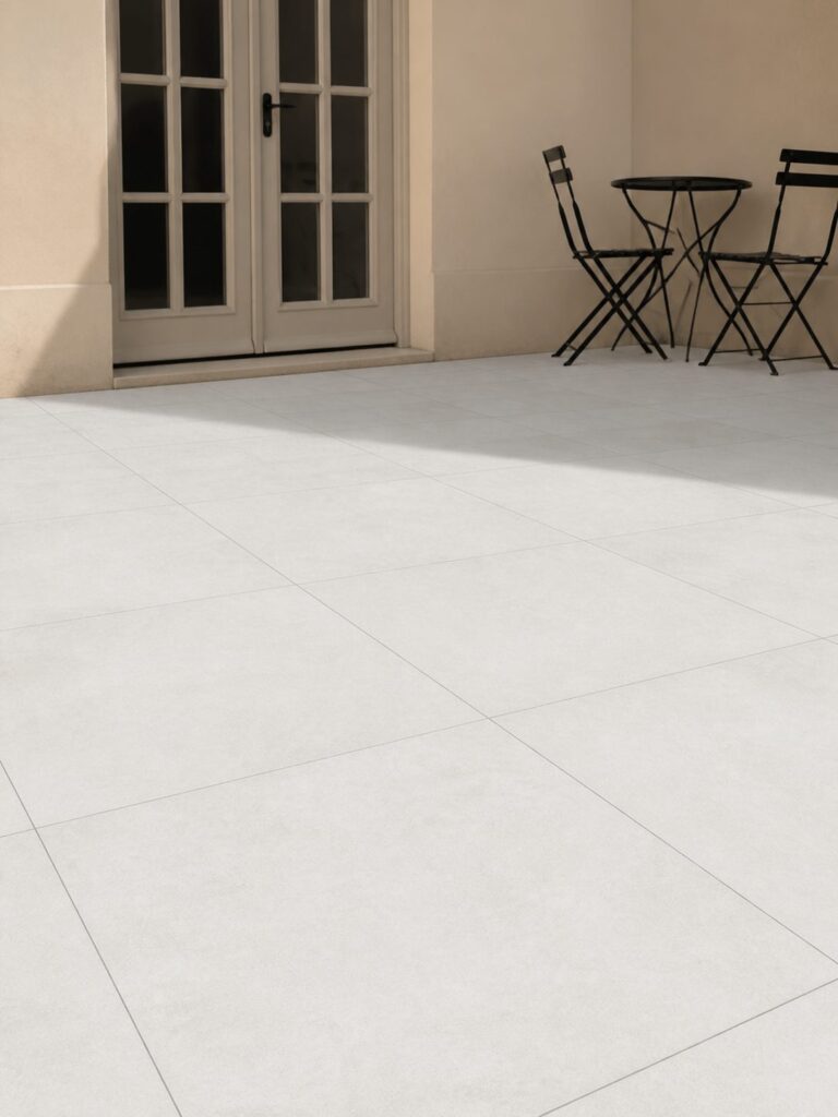 Carrelage imitation béton Glaciar NEXUS 60x60 20mm - ambiance terrasse