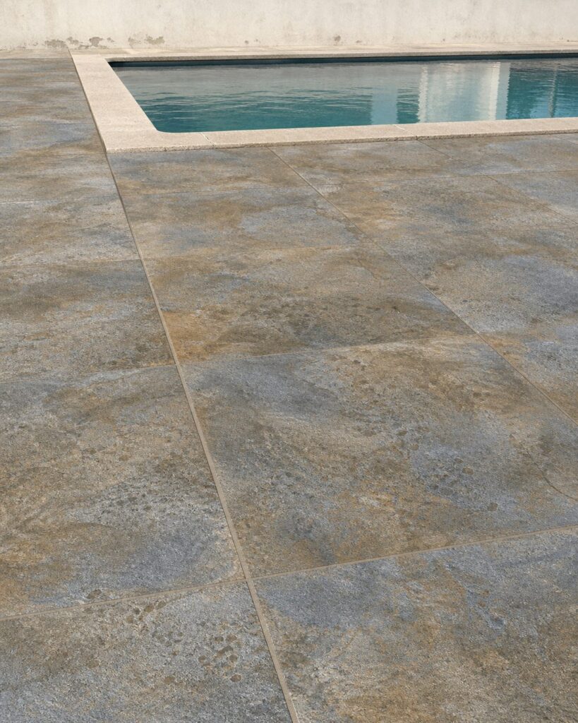 Carrelage uni Blue SINAI 20mm 60x60 - ambiance piscine