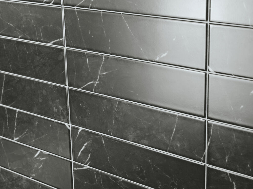 Carrelage imitation marbre Noir MARQUINA 7,5x30 en situation
